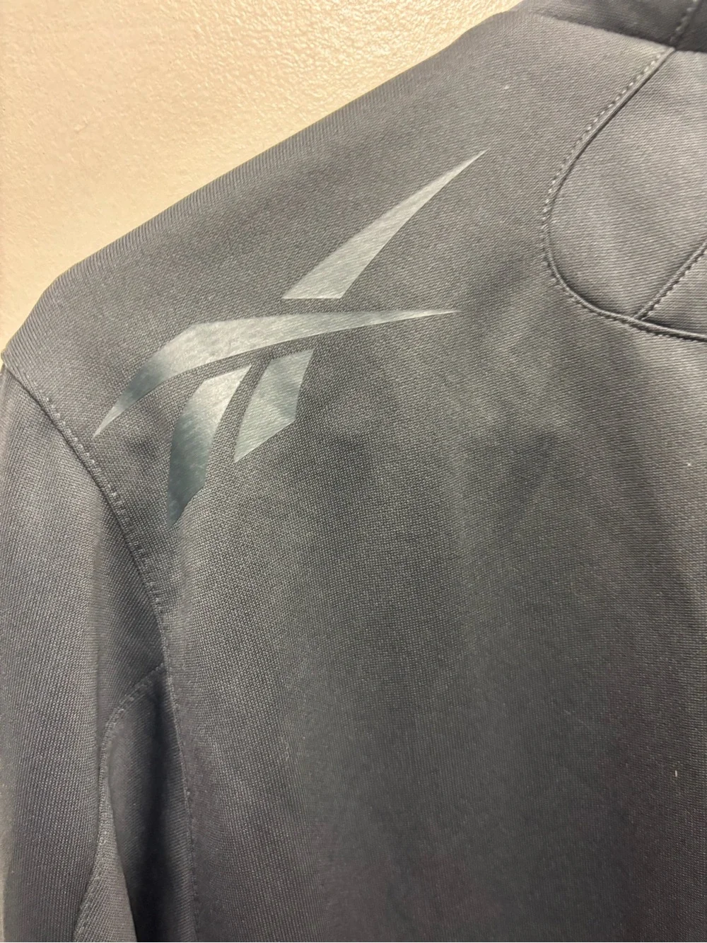 Reebok Play Dry Full Zip Men's Large Jacket Colors Gray & Lime Green